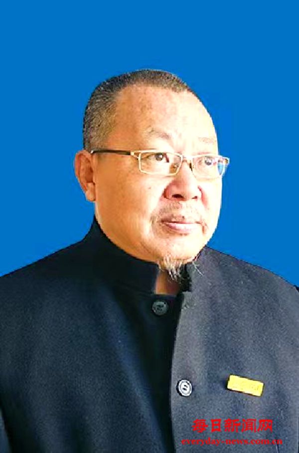 胡英俊.jpg 胡英俊.jpg