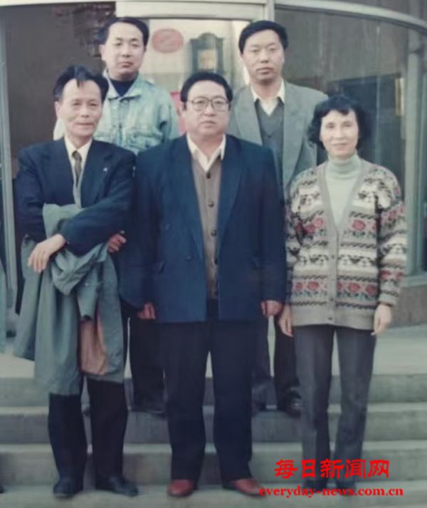 4.jpg 4.jpg