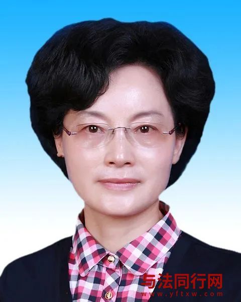 中共中央批准，开除王峻党籍