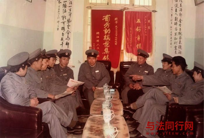 4.jpg 4.jpg